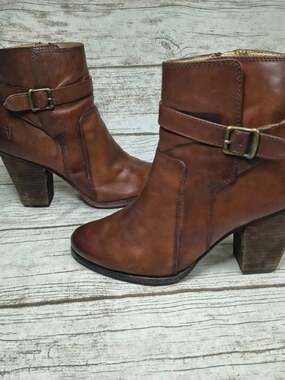 FRYE Patty Riding Bootie Cognac Leather Ankle Boots - Women’s Size 9.5 M